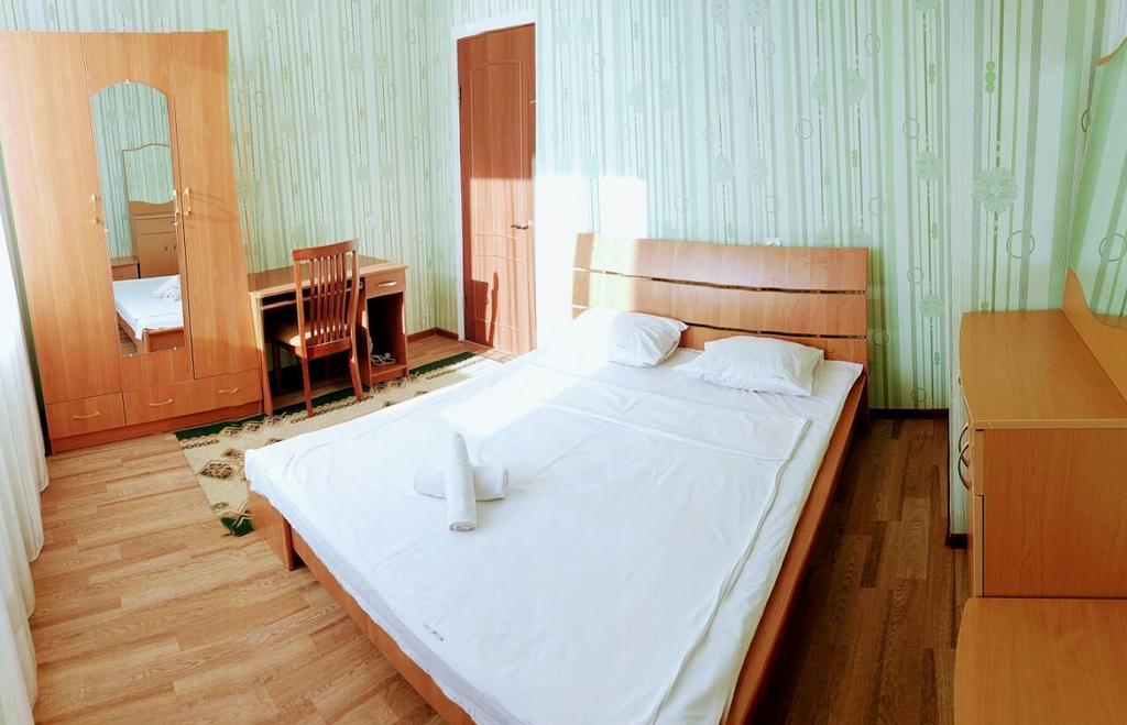 Sweet Apartments In The Center Akmola Esterno foto